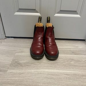 Women’s Chelsea Doc Marten Boots